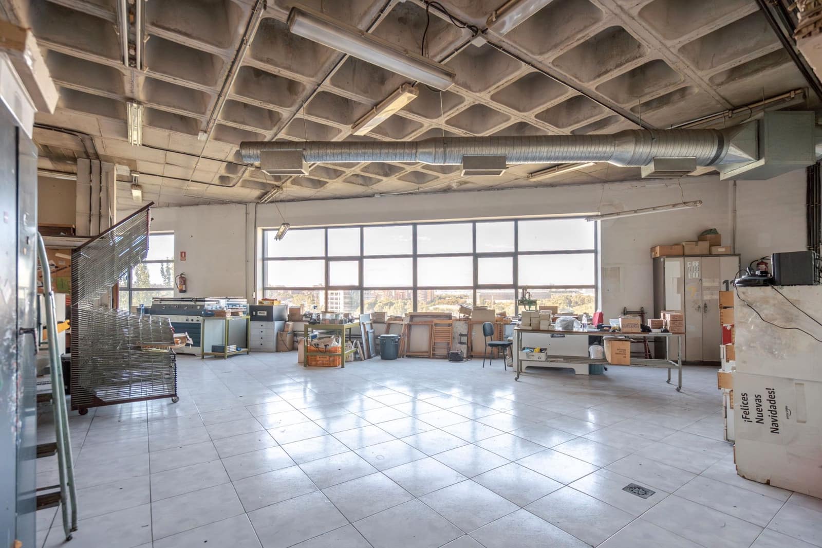 Erhverv til salg i Madrid by - € 325.000 (Ref: 9274158)