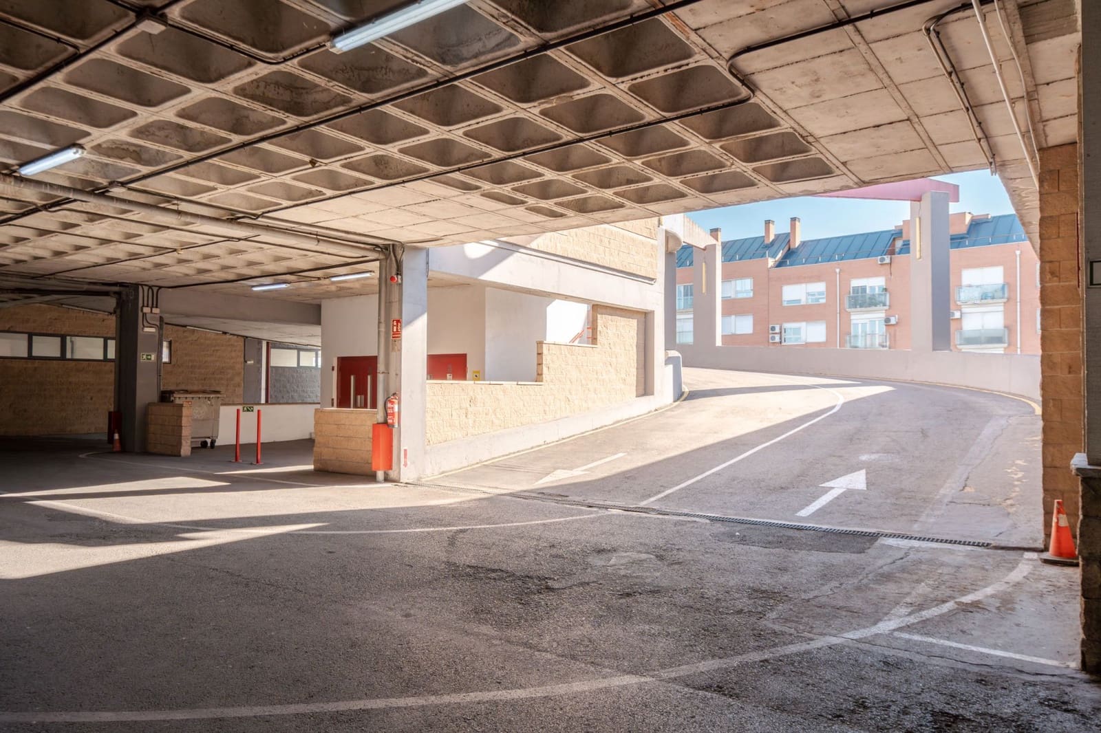 Erhverv til salg i Madrid by - € 325.000 (Ref: 9274158)