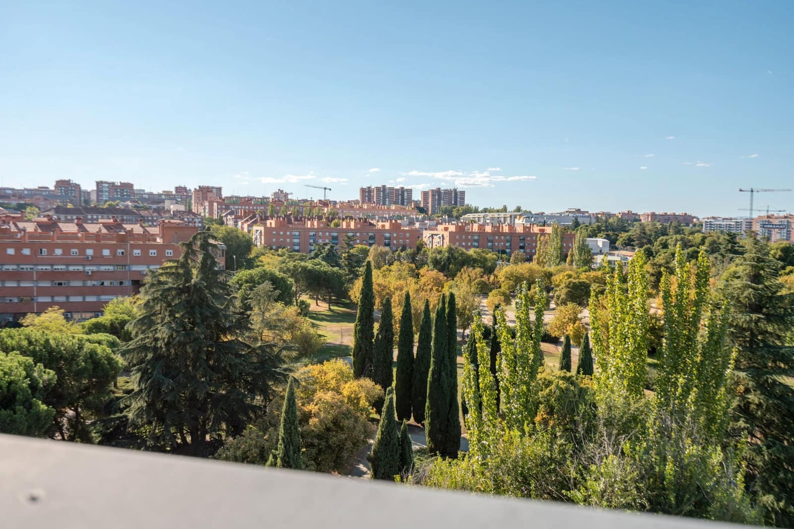 Erhverv til salg i Madrid by - € 325.000 (Ref: 9274158)