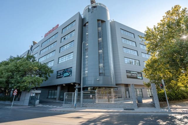 Commercial for sale in Butarque, Madrid city - € 325,000 (Ref: 9274158)