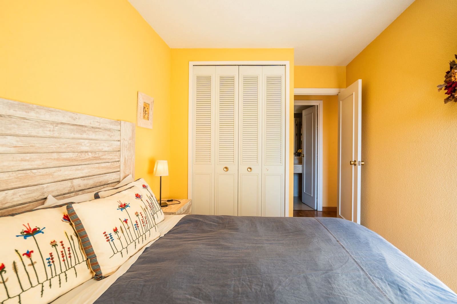 5 soveværelse Semi-Rækkehus til salg i Becerril de la Sierra med swimmingpool - € 650.000 (Ref: 9282835)