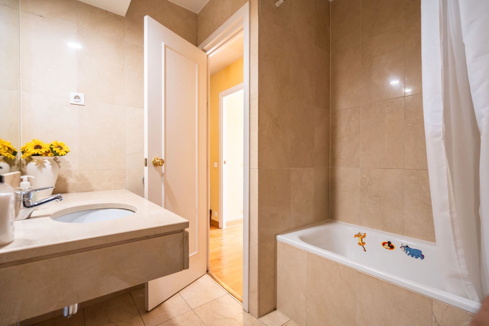 5 soveværelse Semi-Rækkehus til salg i Becerril de la Sierra med swimmingpool - € 650.000 (Ref: 9282835)