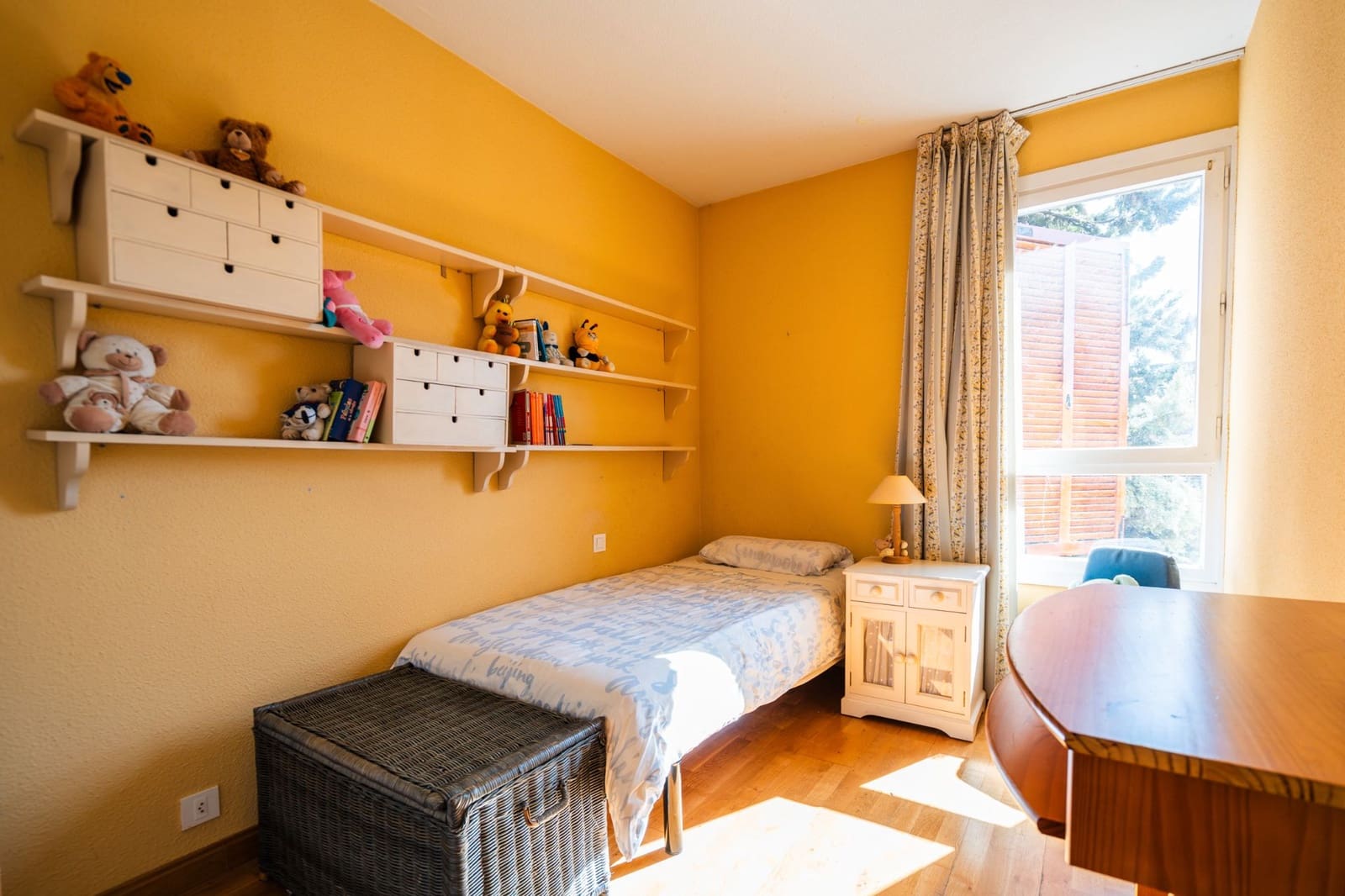 5 soveværelse Semi-Rækkehus til salg i Becerril de la Sierra med swimmingpool - € 650.000 (Ref: 9282835)