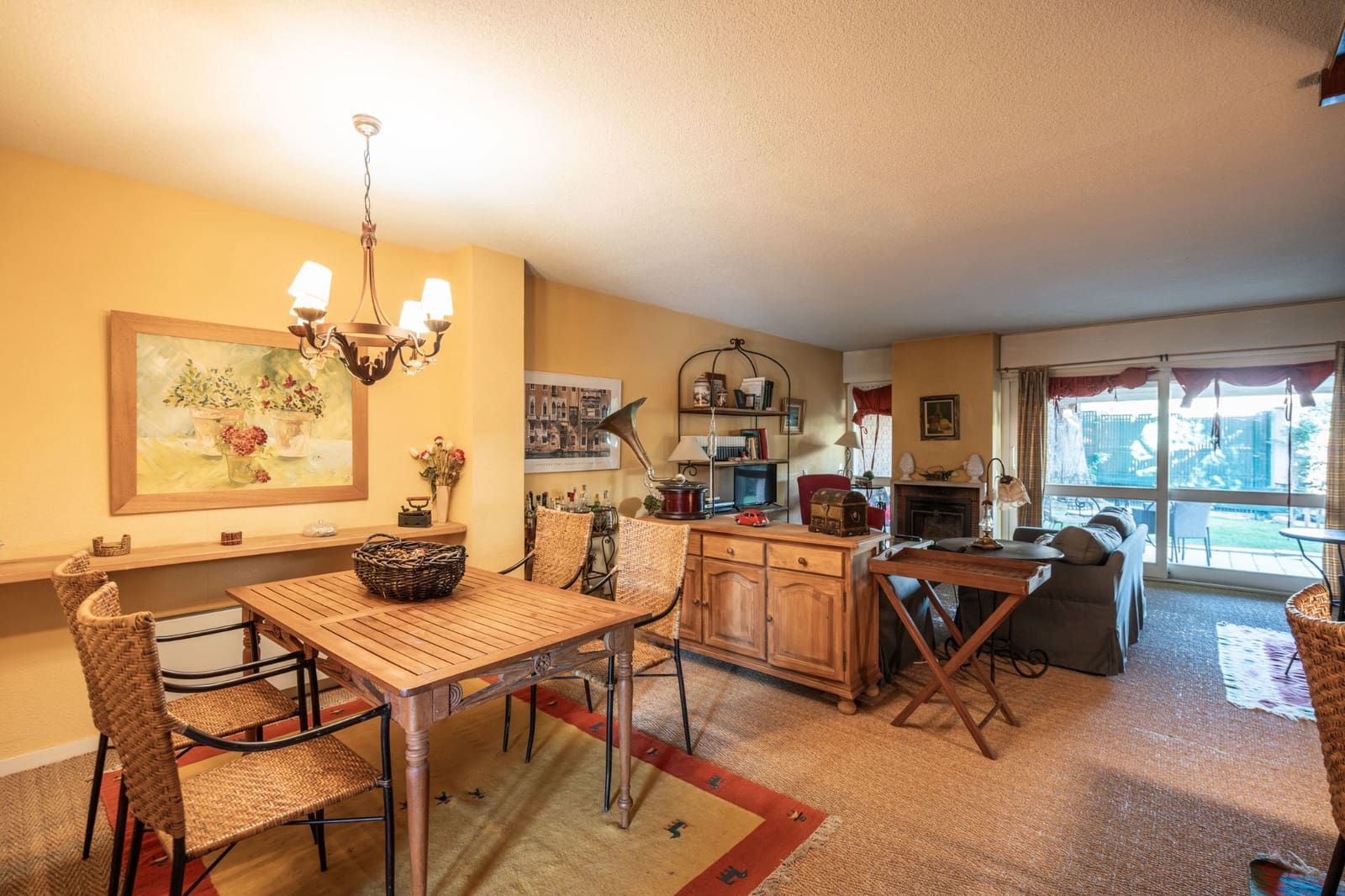 5 soveværelse Semi-Rækkehus til salg i Becerril de la Sierra med swimmingpool - € 650.000 (Ref: 9282835)