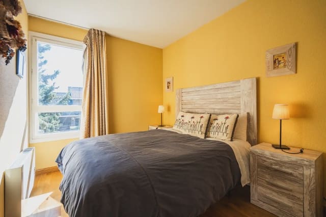 5 slaapkamer Halfvrijstaande villa te koop in Becerril de la Sierra met zwembad - € 595.000 (Ref: 9282835)