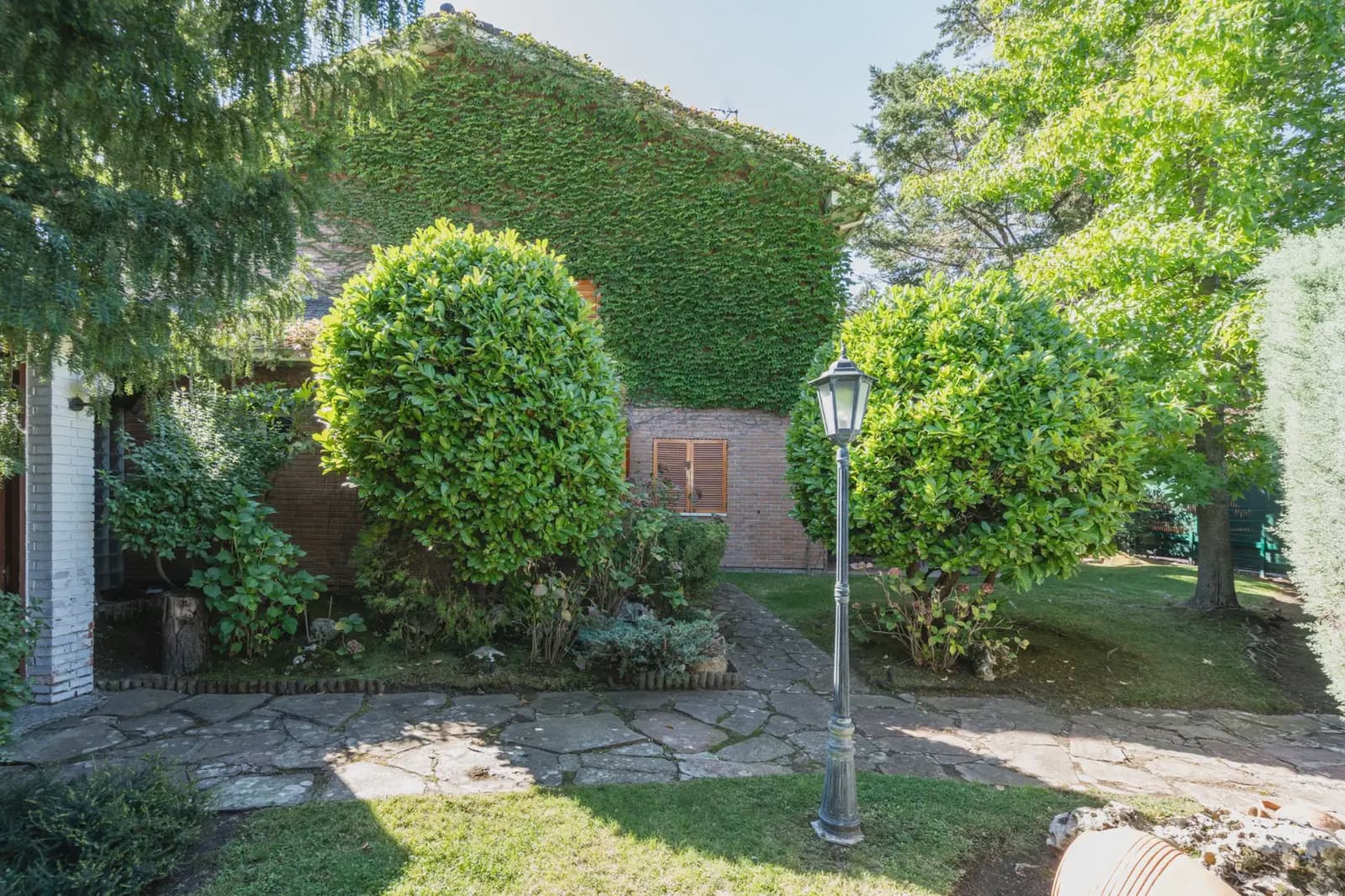 5 bedroom Semi-detached Villa for sale in Becerril de la Sierra with pool - € 595,000 (Ref: 9282835)