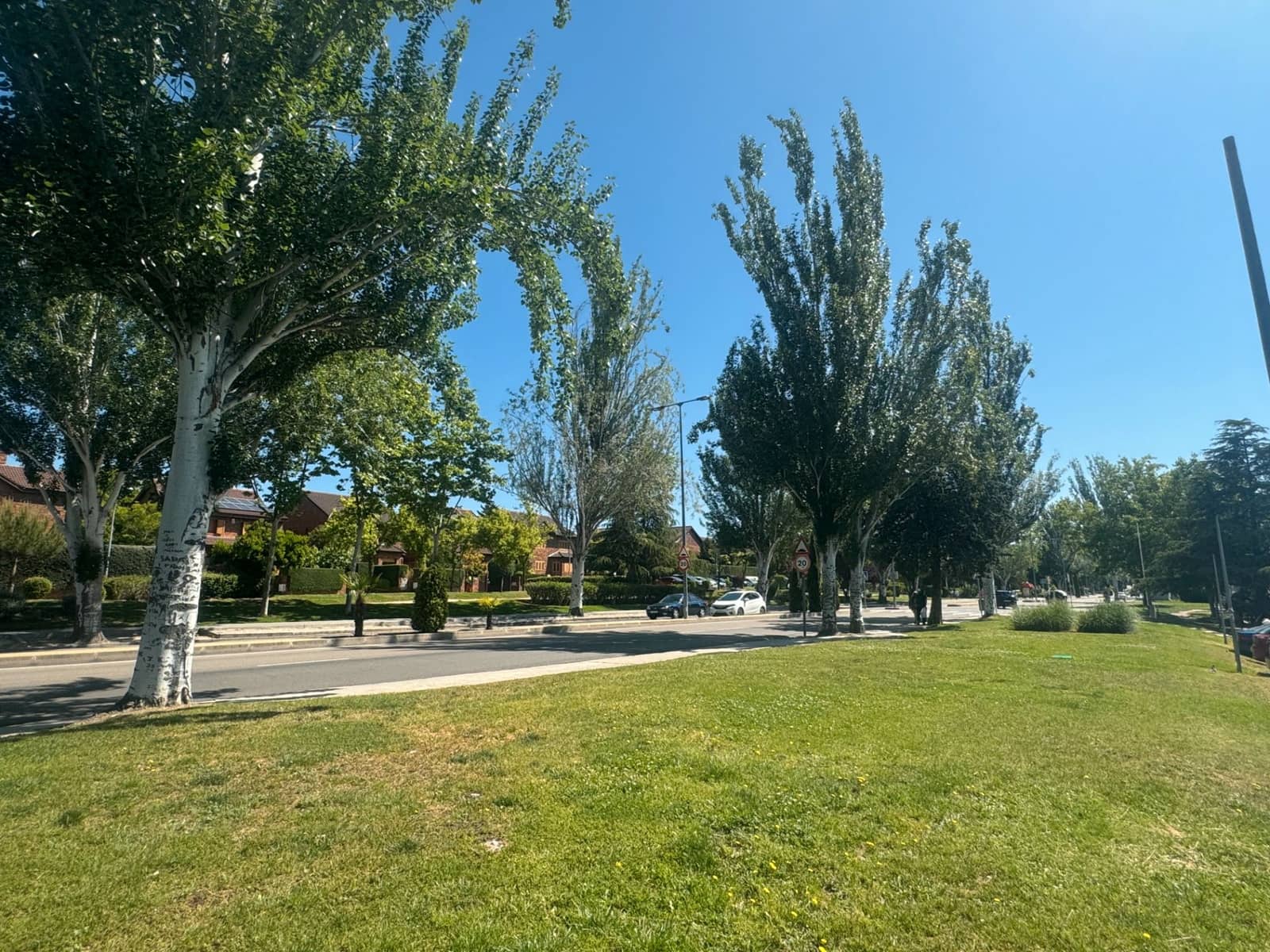 Erhverv til salg i Las Rozas de Madrid - € 190.000 (Ref: 9289389)