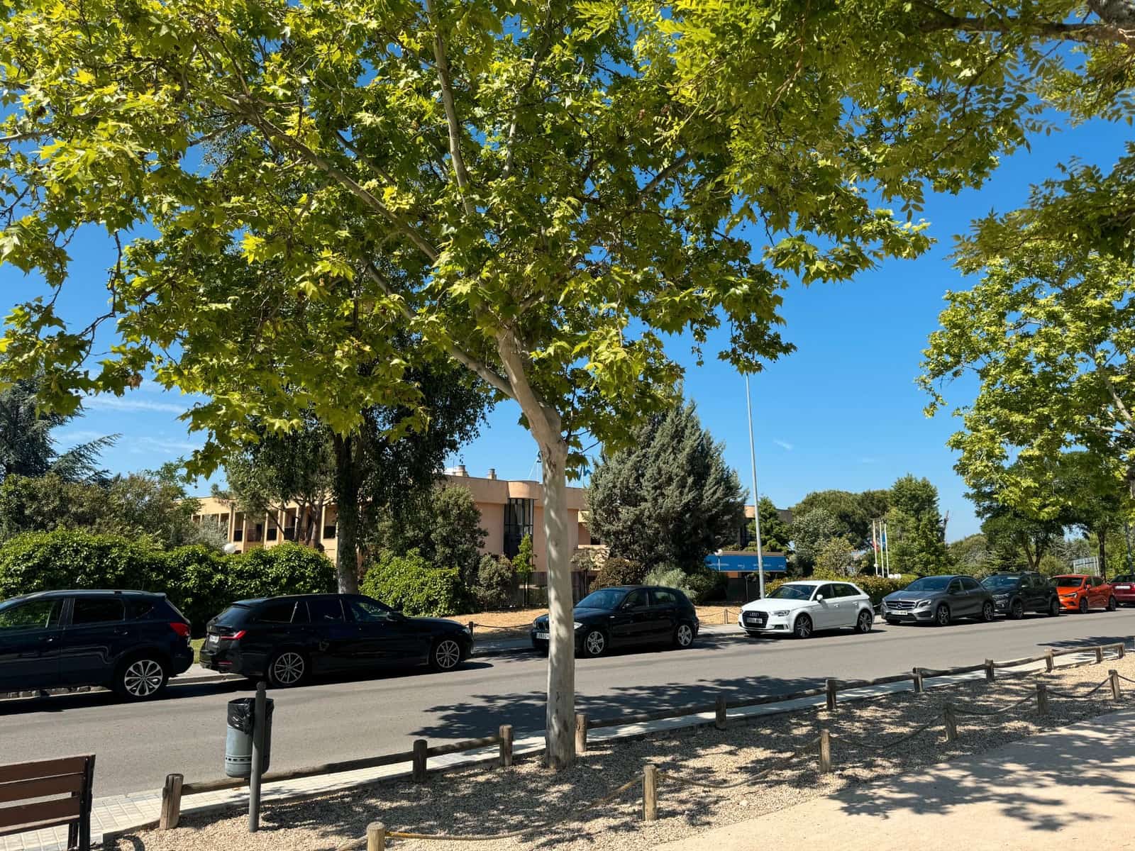 Erhverv til salg i Las Rozas de Madrid - € 190.000 (Ref: 9289389)