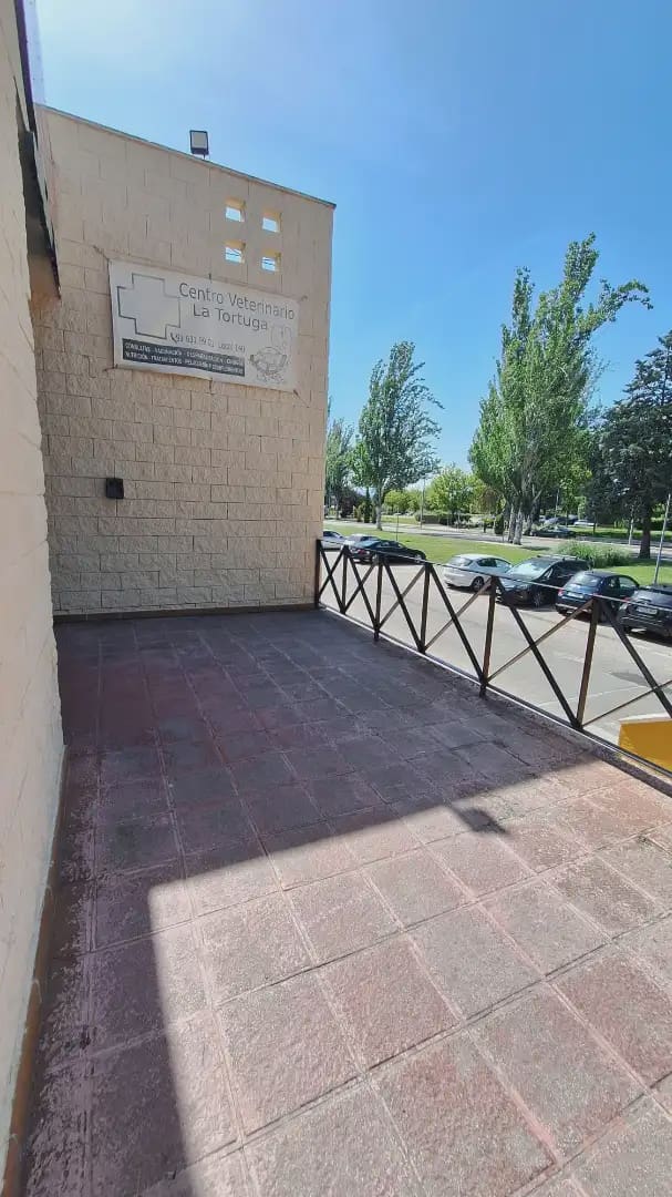 Kommersiell til salgs i Las Rozas de Madrid - € 190 000 (Ref: 9289389)