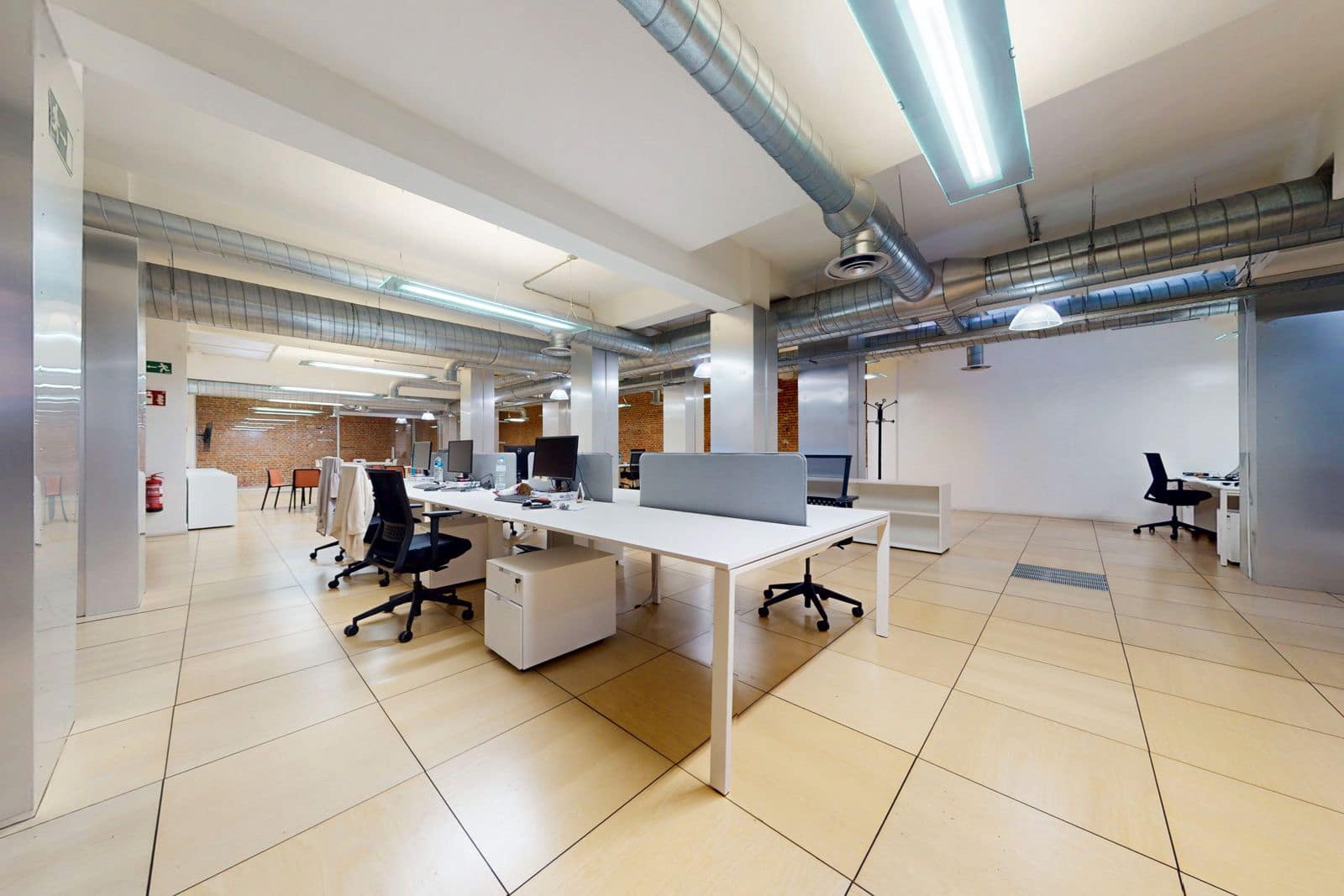 Kontor til salgs i Madrid by - € 800 000 (Ref: 9293317)