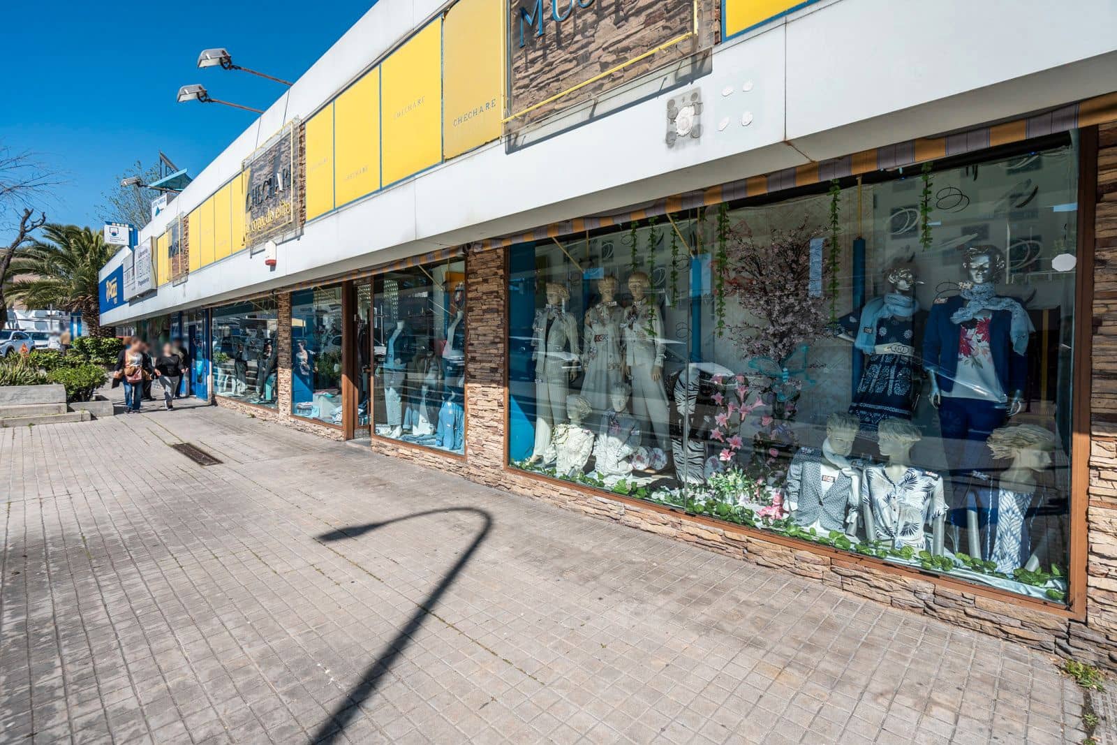 Kommersiell til salgs i Coslada - € 200 000 (Ref: 9306846)