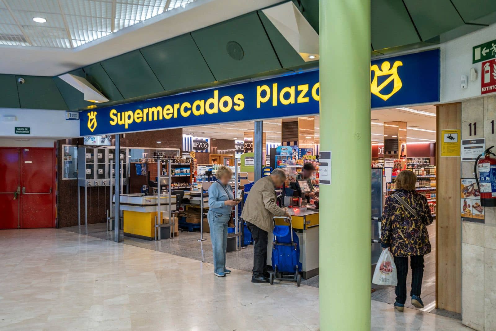 Kommersiell til salgs i Coslada - € 200 000 (Ref: 9306846)