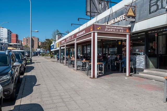 Commercial for sale in Coslada - € 200,000 (Ref: 9306846)