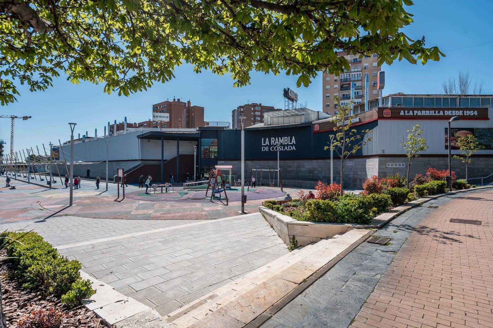 Kommersiell til salgs i Coslada - € 200 000 (Ref: 9306846)