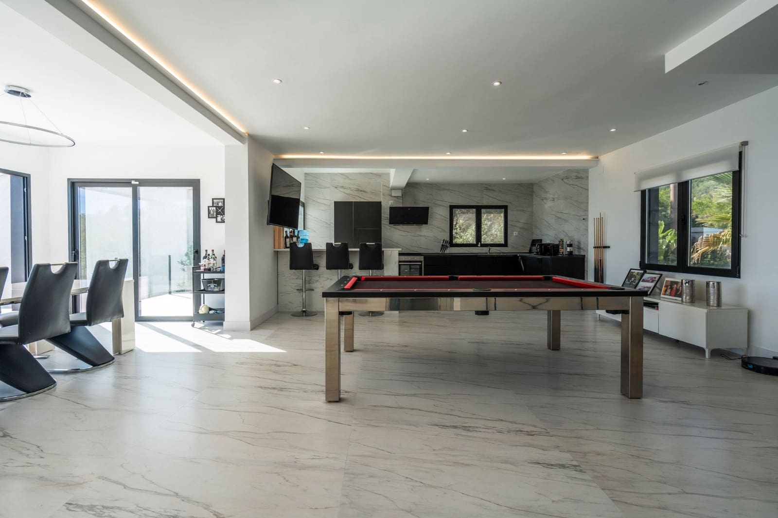 4 soveværelse Villa til salg i Alcala de Xivert med swimmingpool garage - € 890.000 (Ref: 9348592)