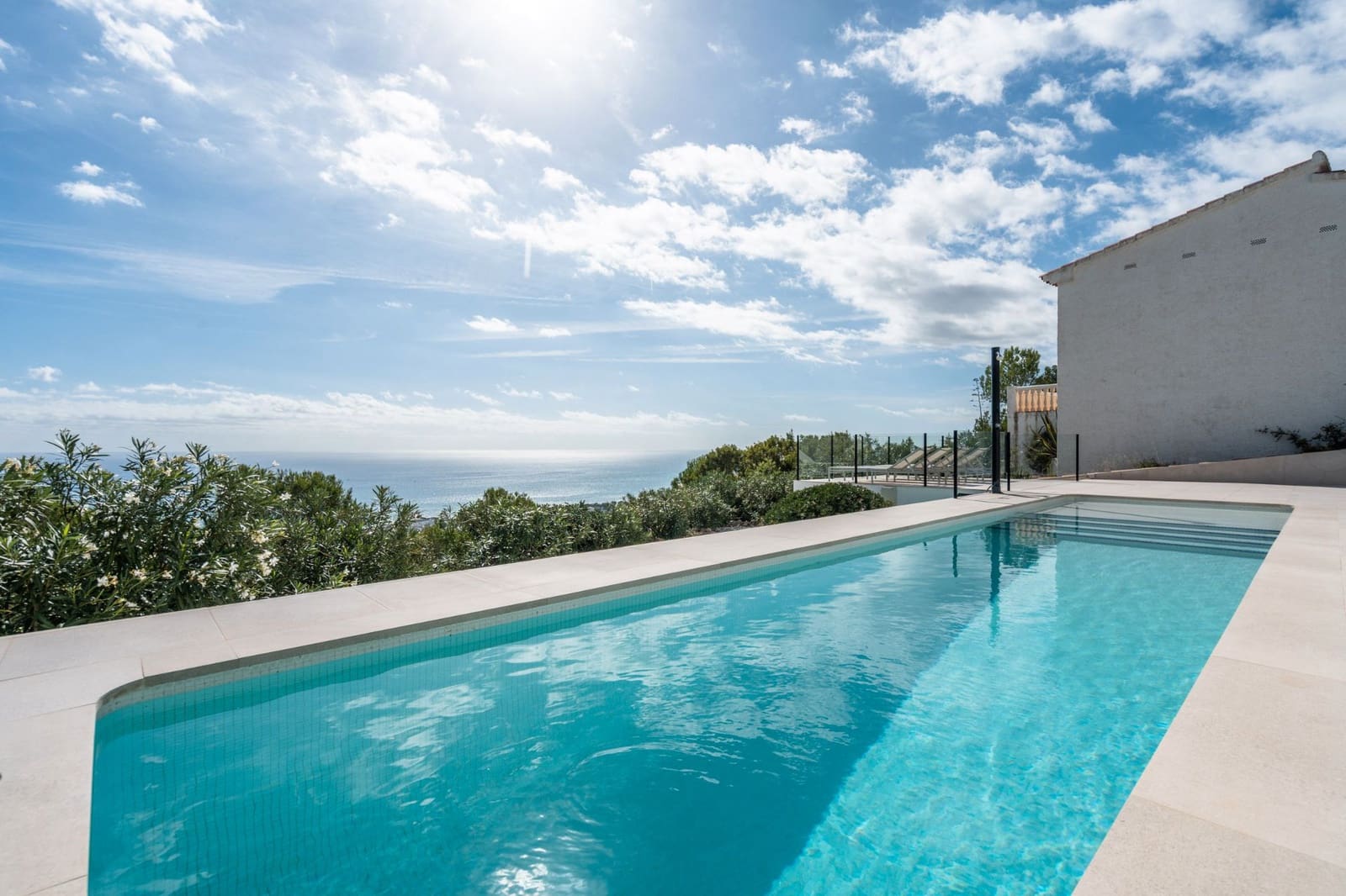 4 soveværelse Villa til salg i Alcala de Xivert med swimmingpool garage - € 890.000 (Ref: 9348592)