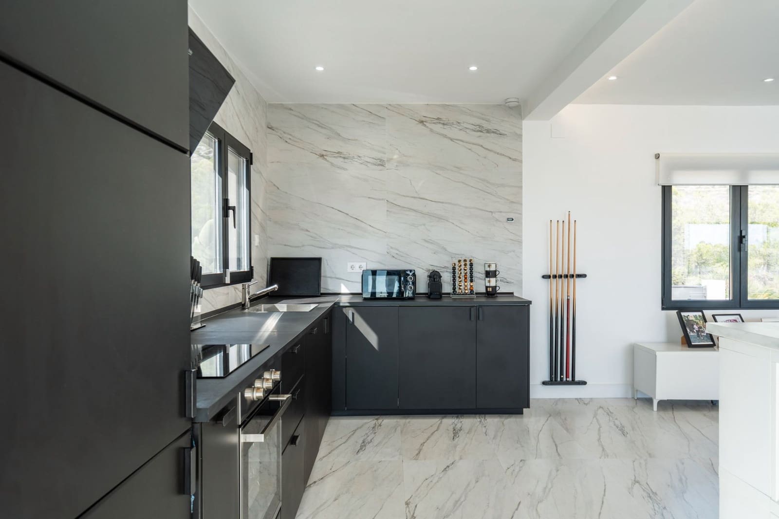 4 soveværelse Villa til salg i Alcala de Xivert med swimmingpool garage - € 890.000 (Ref: 9348592)