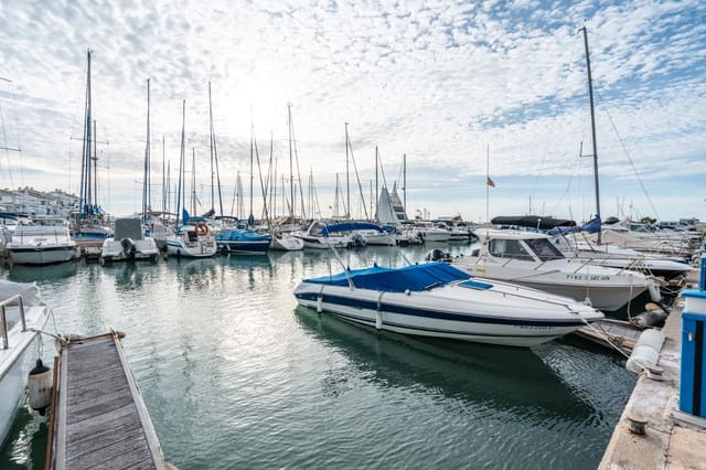 4 soveværelse Villa til salg i Alcossebre, Alcalá de Xivert med swimmingpool garage - € 890.000 (Ref: 9348592)