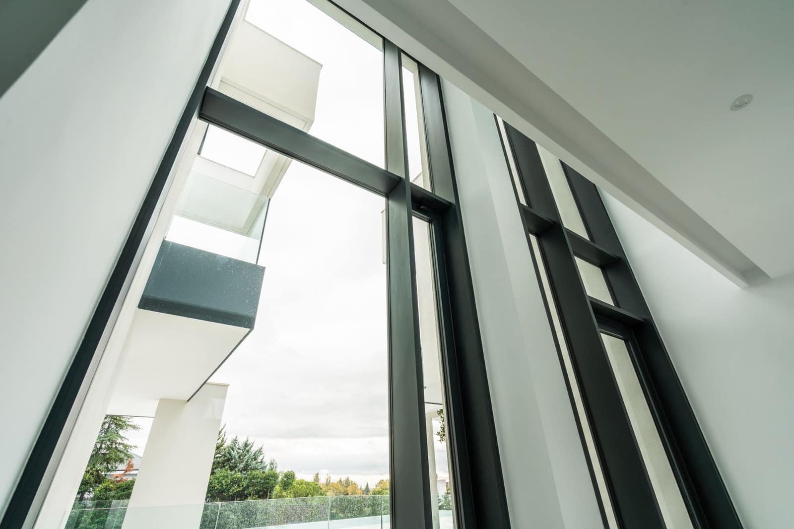 5 sypialnia Willa na sprzedaż w Las Rozas de Madrid z basenem garażem - 3 500 000 € (Ref: 9354537)