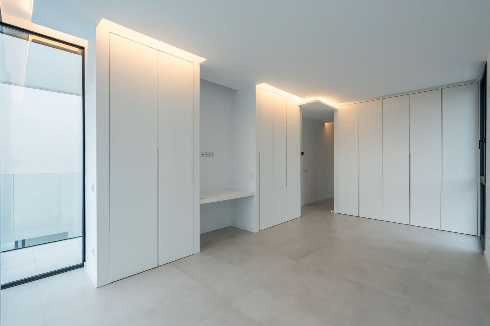 5 sypialnia Willa na sprzedaż w Las Rozas de Madrid z basenem garażem - 3 500 000 € (Ref: 9354537)