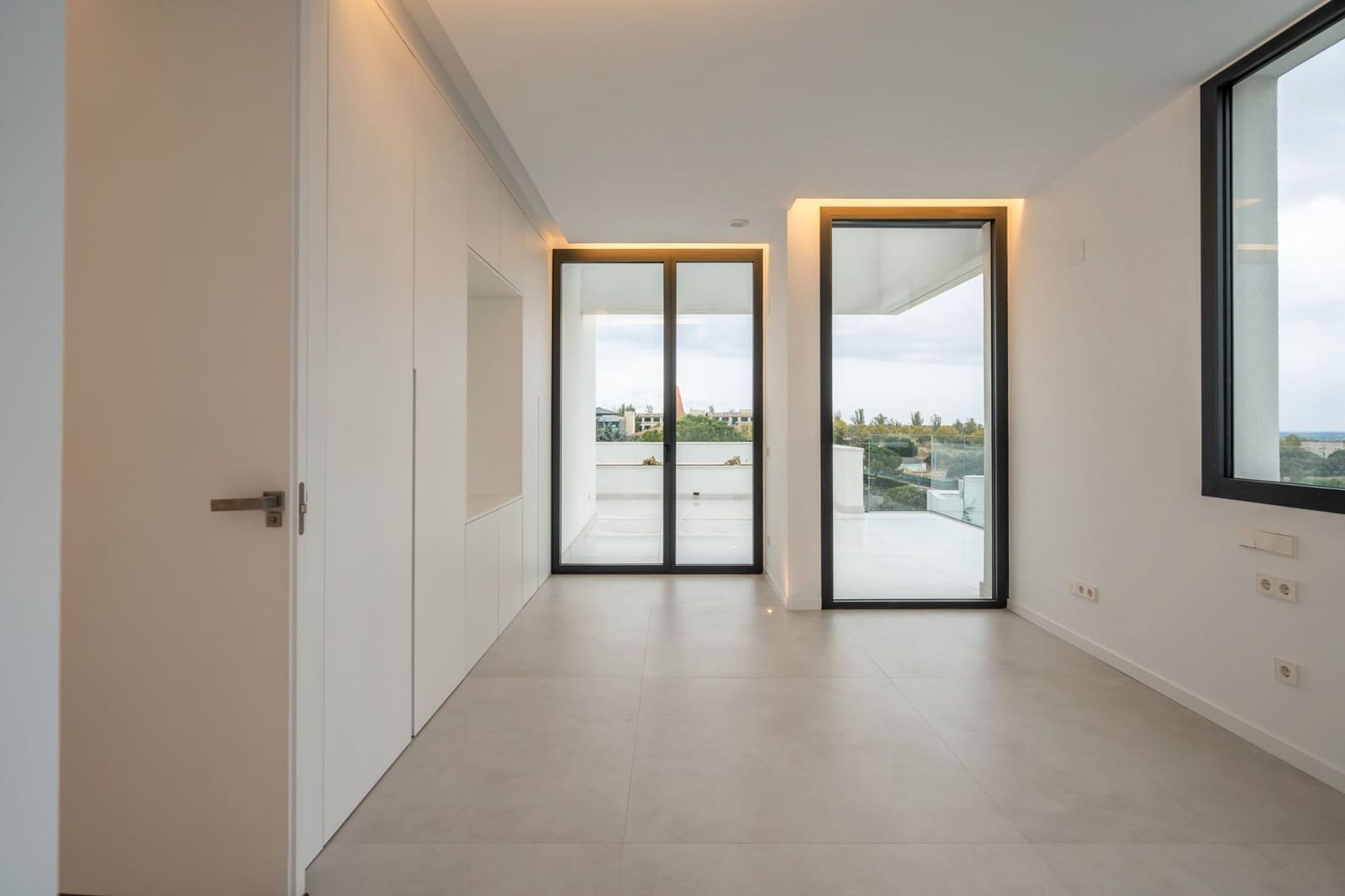 5 sypialnia Willa na sprzedaż w Las Rozas de Madrid z basenem garażem - 3 500 000 € (Ref: 9354537)