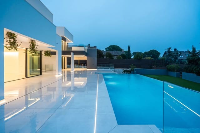 5 sypialnia Willa na sprzedaż w Las Rozas de Madrid z basenem garażem - 3 500 000 € (Ref: 9354537)