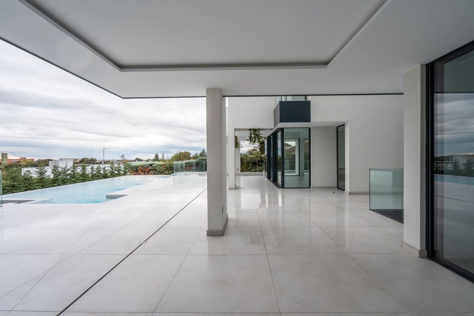 5 sypialnia Willa na sprzedaż w Las Rozas de Madrid z basenem garażem - 3 500 000 € (Ref: 9354537)