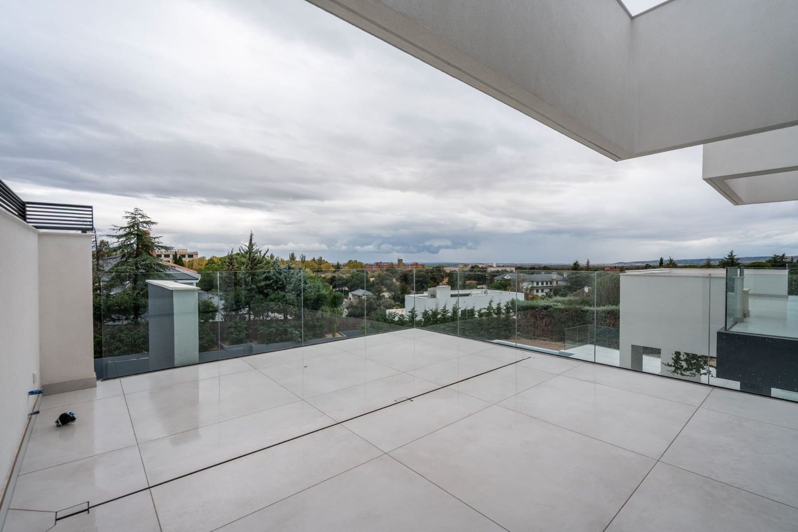 5 sypialnia Willa na sprzedaż w Las Rozas de Madrid z basenem garażem - 3 500 000 € (Ref: 9354537)