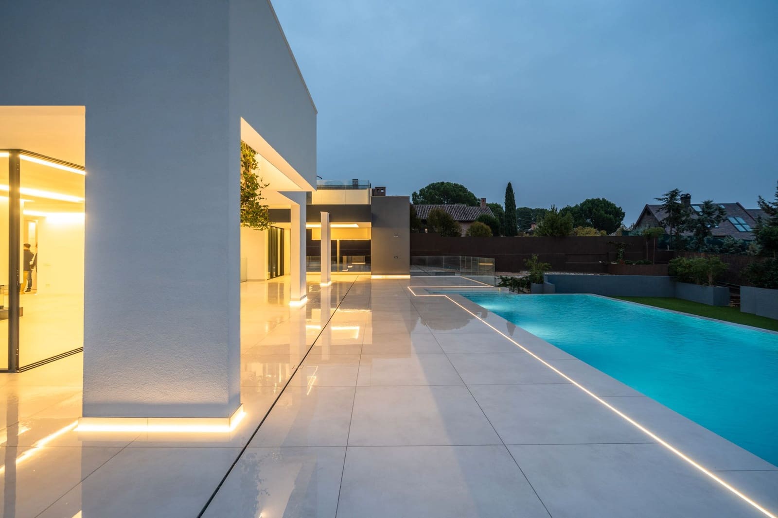 5 sypialnia Willa na sprzedaż w Las Rozas de Madrid z basenem garażem - 3 500 000 € (Ref: 9354537)