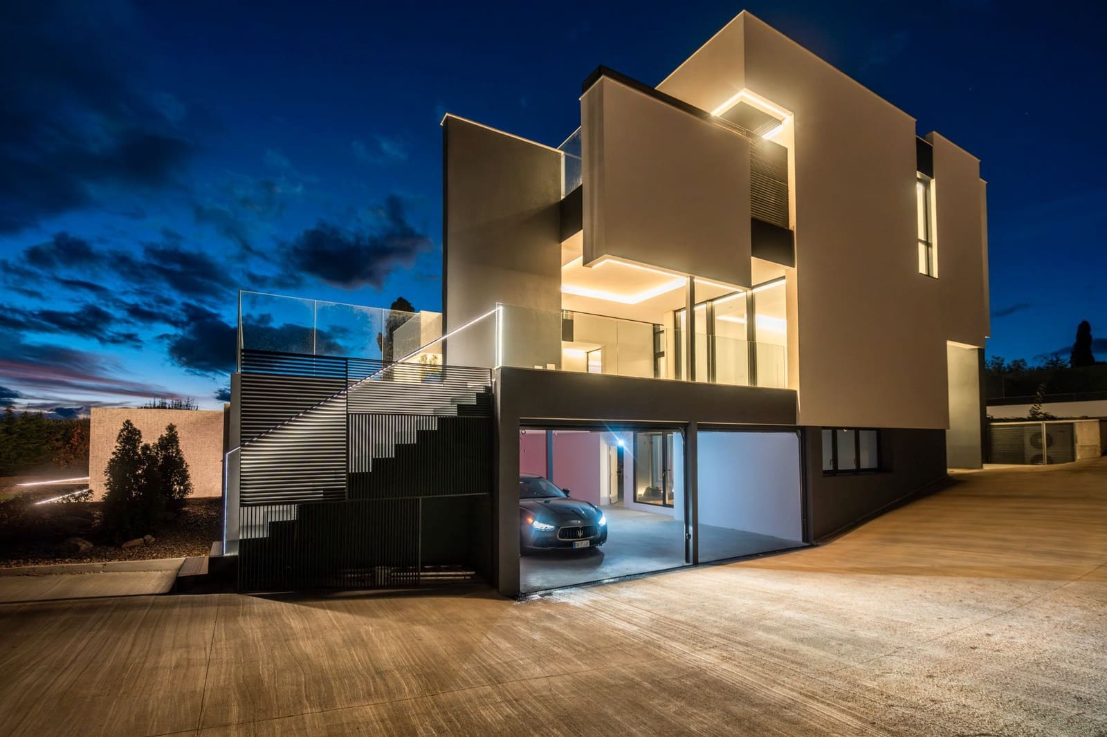 5 sypialnia Willa na sprzedaż w Las Rozas de Madrid z basenem garażem - 3 500 000 € (Ref: 9354537)