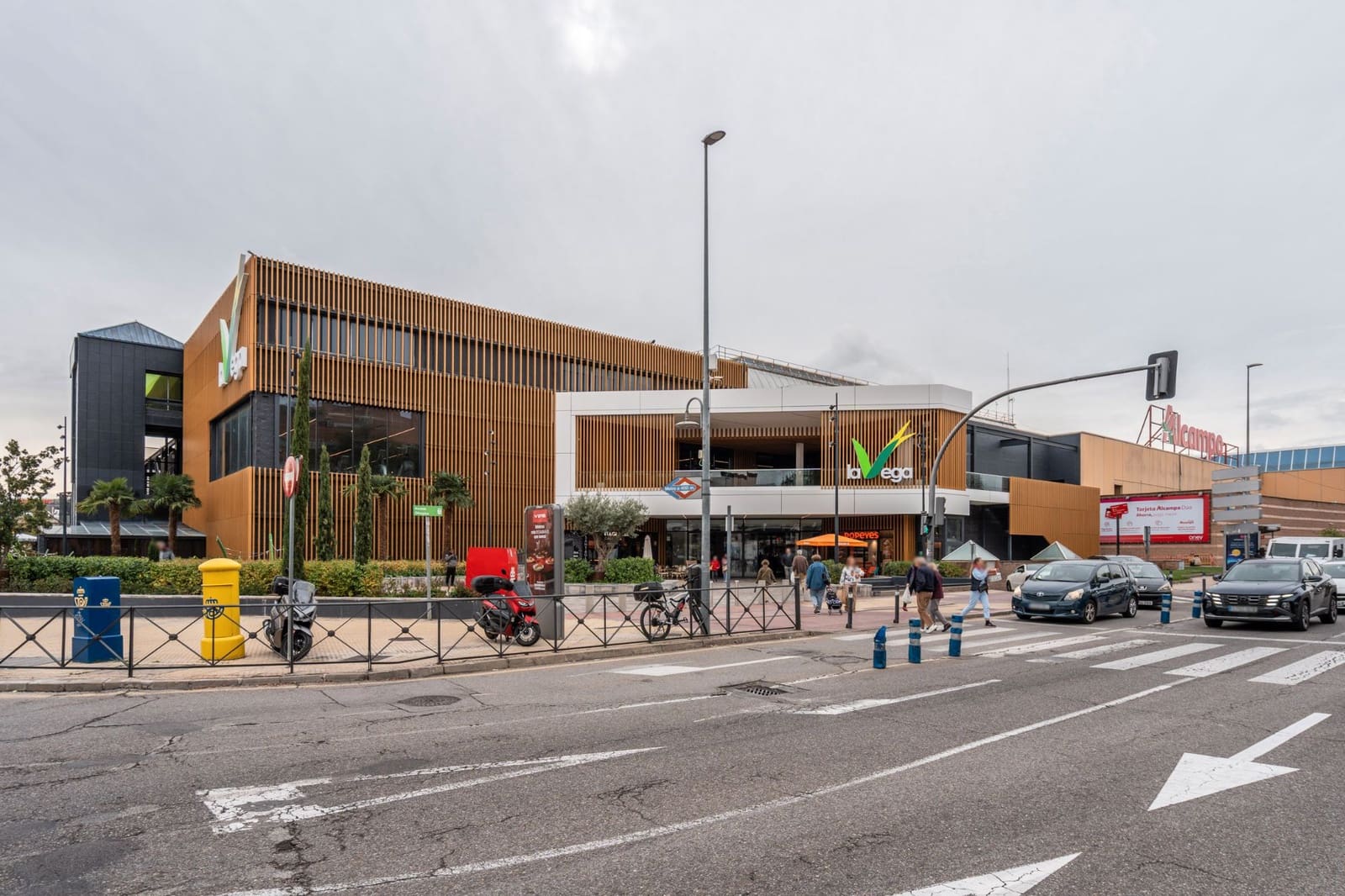 2 bedroom Penthouse for sale in La Moraleja with pool garage - € 620,000 (Ref: 9371406)