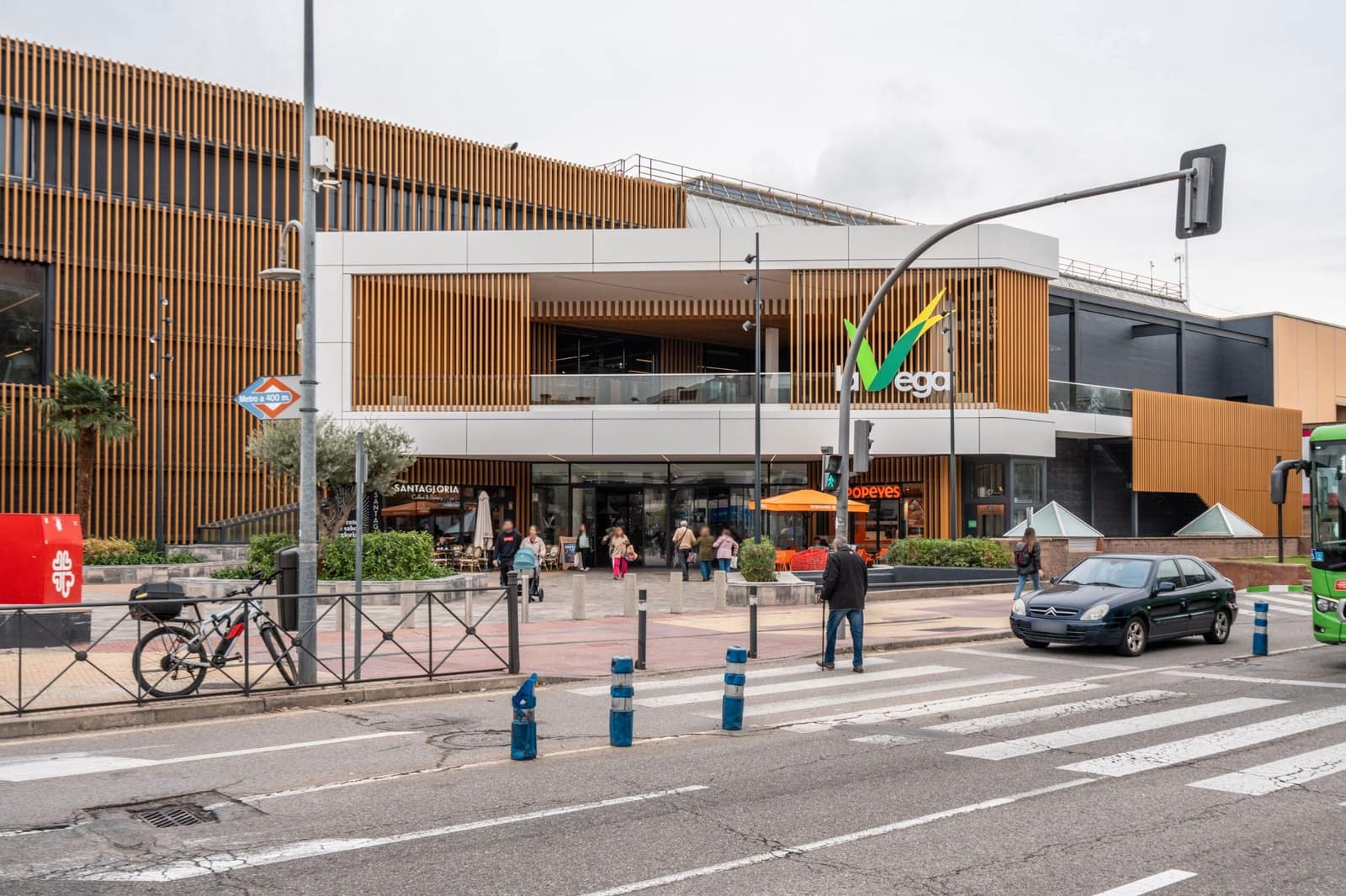 2 bedroom Penthouse for sale in La Moraleja with pool garage - € 620,000 (Ref: 9371406)