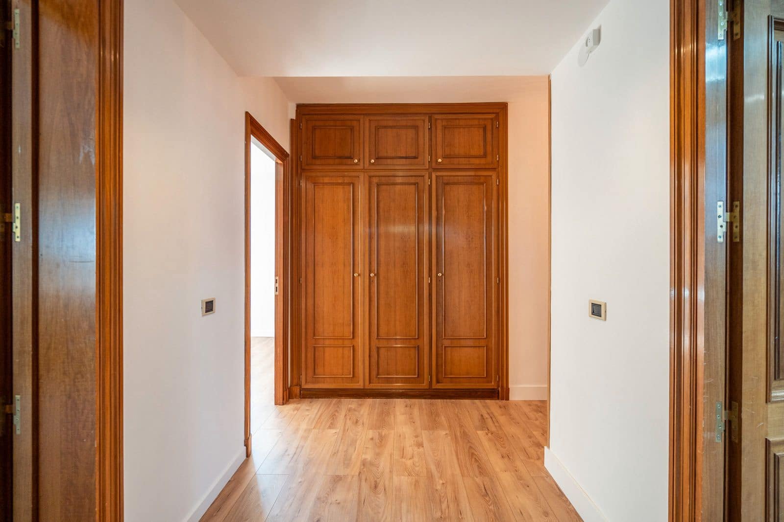 5 soveværelse Villa til salg i Las Rozas de Madrid med garage - € 1.570.000 (Ref: 9421733)