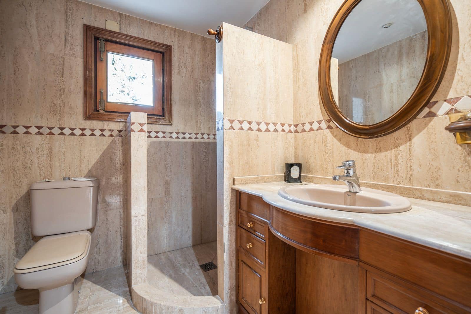 5 soveværelse Villa til salg i Las Rozas de Madrid med garage - € 1.570.000 (Ref: 9421733)