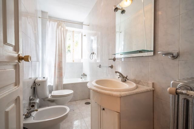 28 bedroom Hotel for sale in Guadarrama - € 1,350,000 (Ref: 9421734)