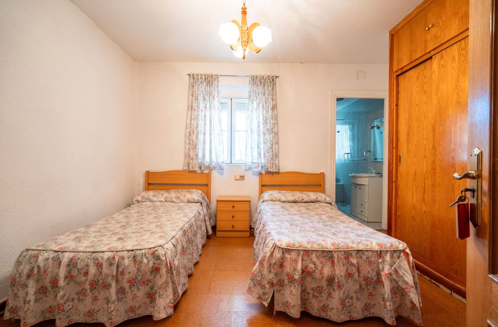 Hotel de 28 habitaciones en Guadarrama en venta - 1.350.000 € (Ref: 9421734)