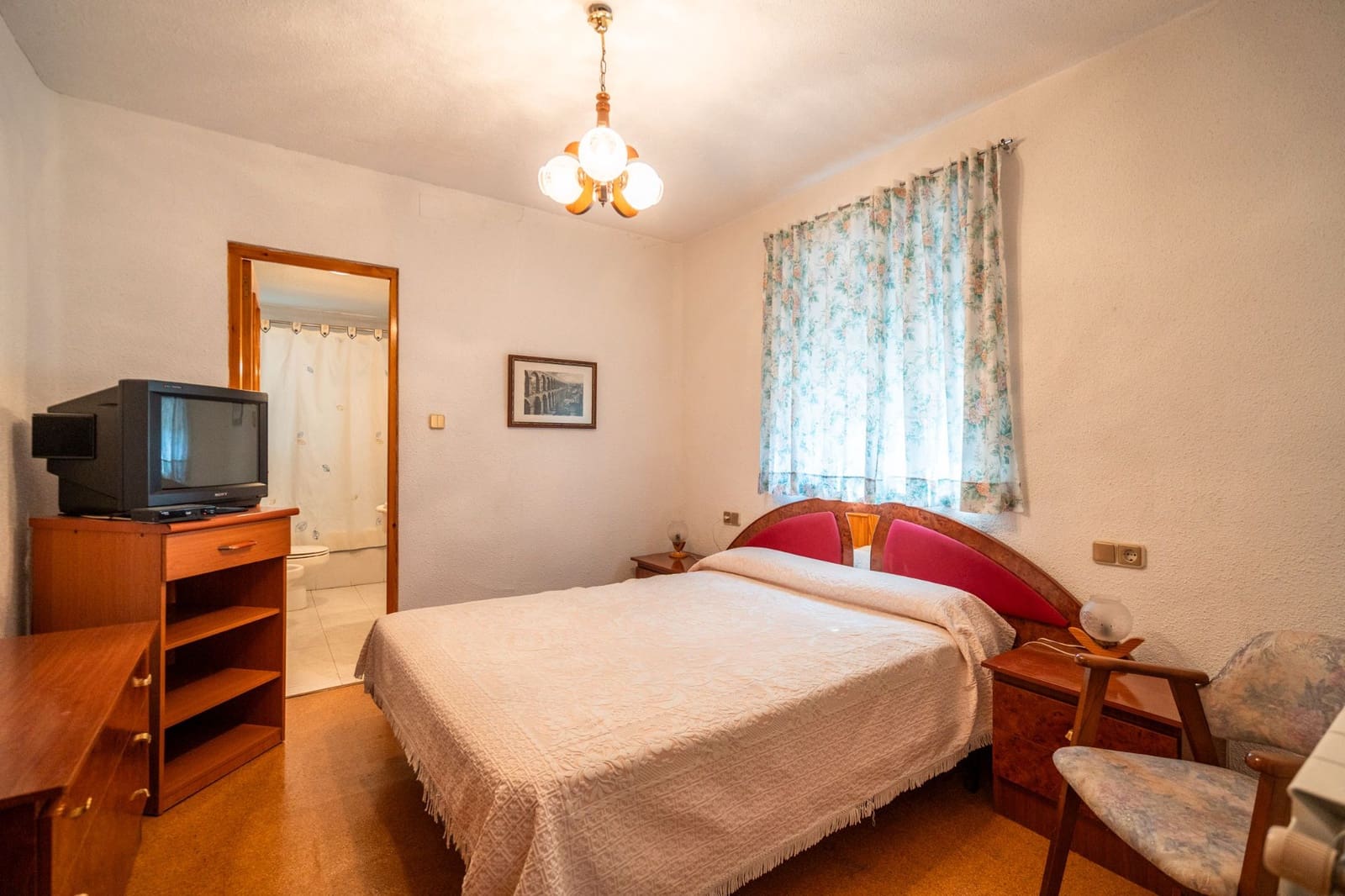 Hotel de 28 habitaciones en Guadarrama en venta - 1.350.000 € (Ref: 9421734)