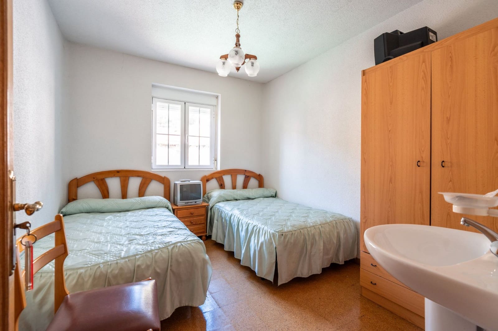 Hotel de 28 habitaciones en Guadarrama en venta - 1.350.000 € (Ref: 9421734)