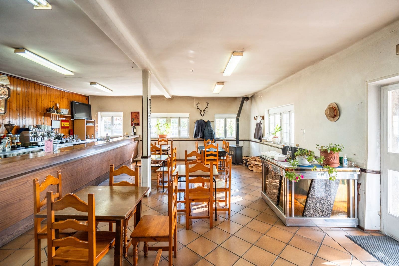 Hotel de 28 habitaciones en Guadarrama en venta - 1.350.000 € (Ref: 9421734)