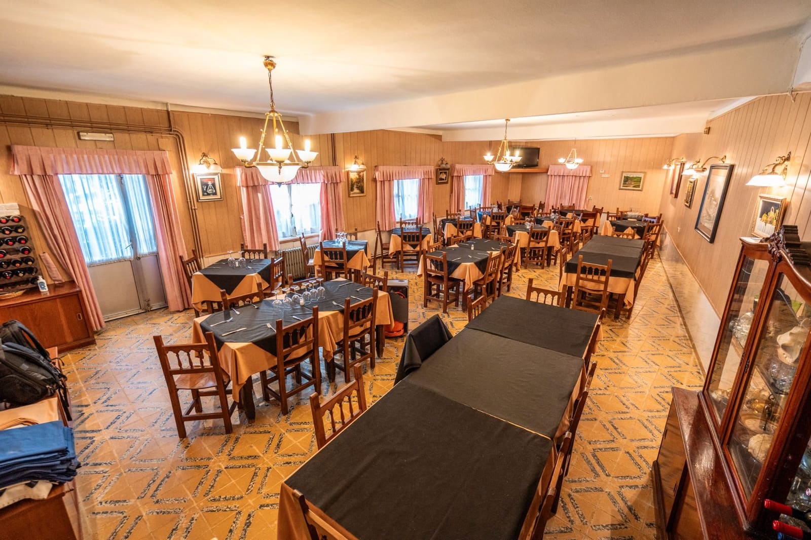 Hotel de 28 habitaciones en Guadarrama en venta - 1.350.000 € (Ref: 9421734)