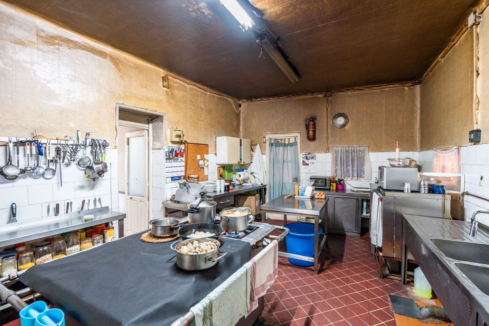 Hotel de 28 habitaciones en Guadarrama en venta - 1.350.000 € (Ref: 9421734)