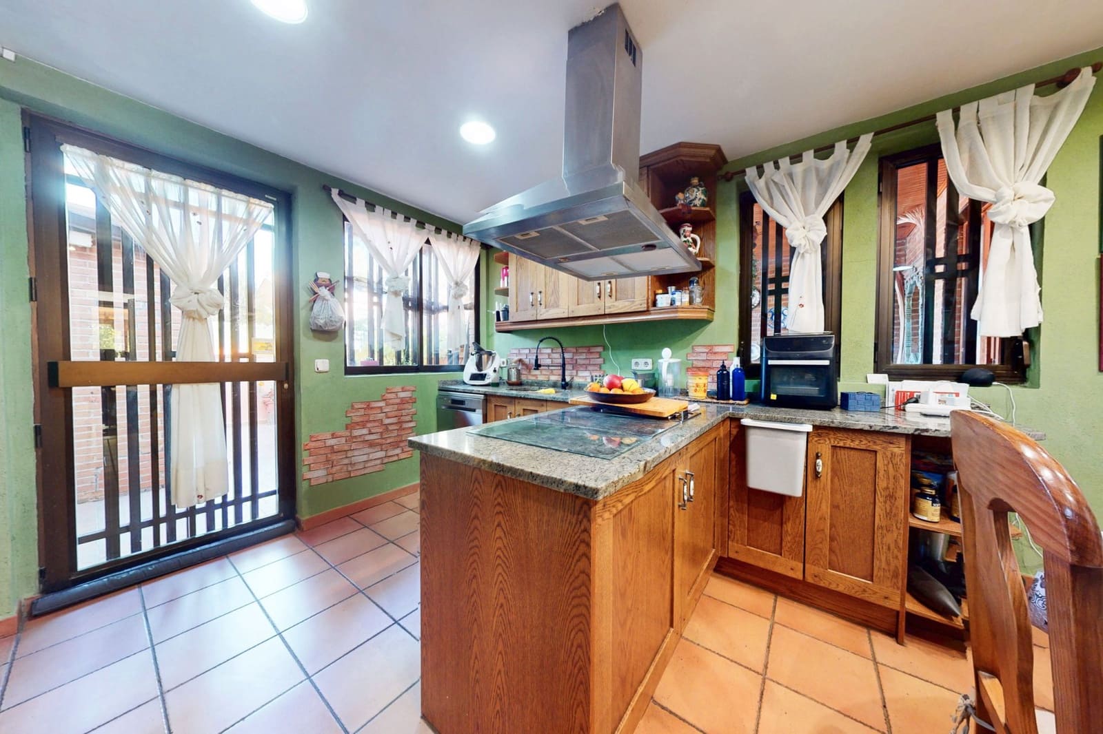 5 bedroom Terraced Villa for sale in Galapagar with pool garage - € 690,000 (Ref: 9424108)