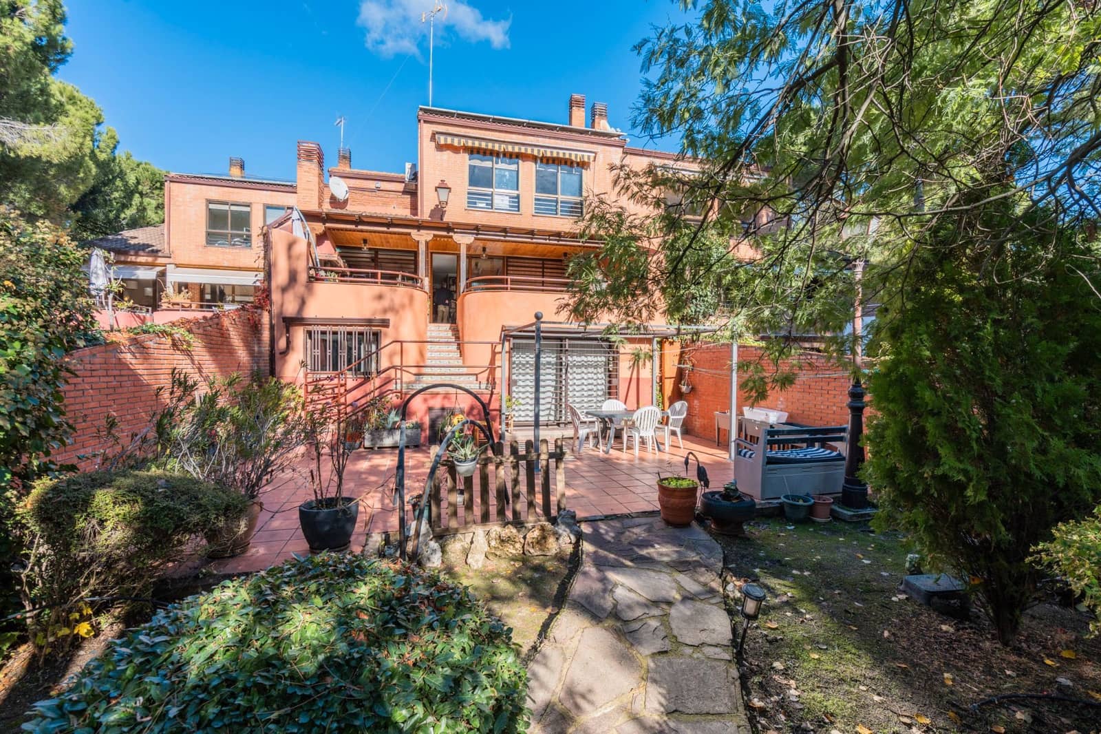 5 bedroom Terraced Villa for sale in Galapagar with pool garage - € 690,000 (Ref: 9424108)