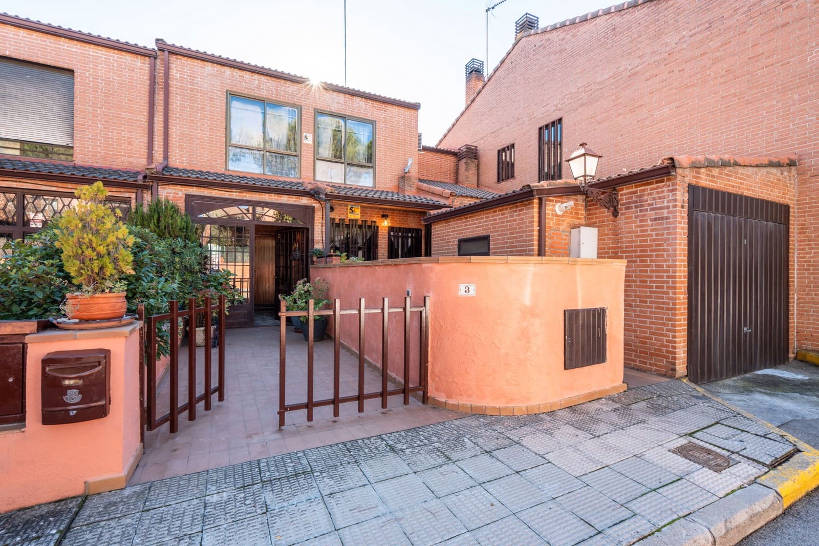 5 bedroom Terraced Villa for sale in Galapagar with pool garage - € 690,000 (Ref: 9424108)