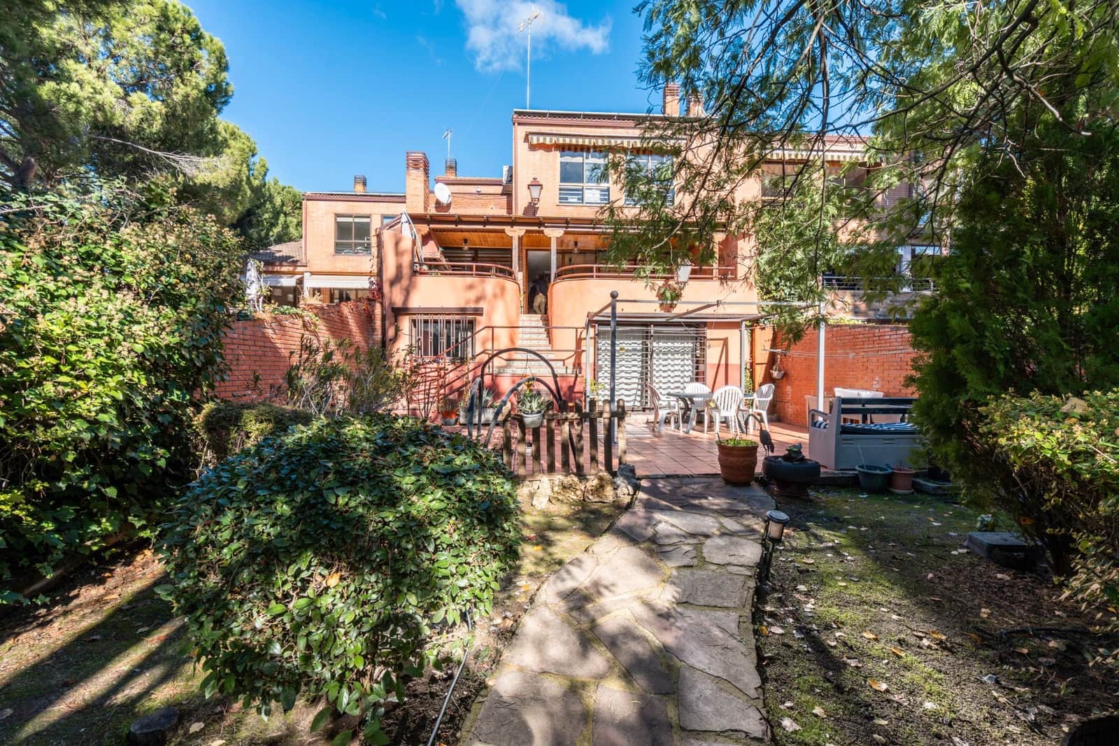 5 bedroom Terraced Villa for sale in Galapagar with pool garage - € 690,000 (Ref: 9424108)