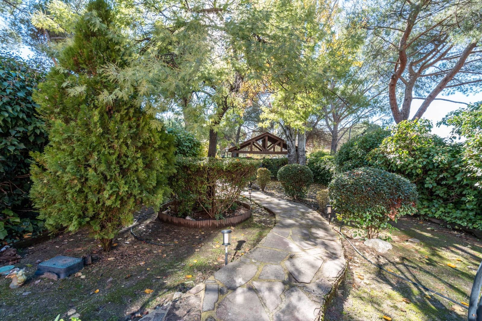 5 bedroom Terraced Villa for sale in Galapagar with pool garage - € 690,000 (Ref: 9424108)