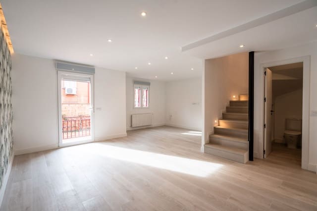 5 sypialnia Dom na sprzedaż w Mejorada del Campo z garażem - 455 000 € (Ref: 9449864)