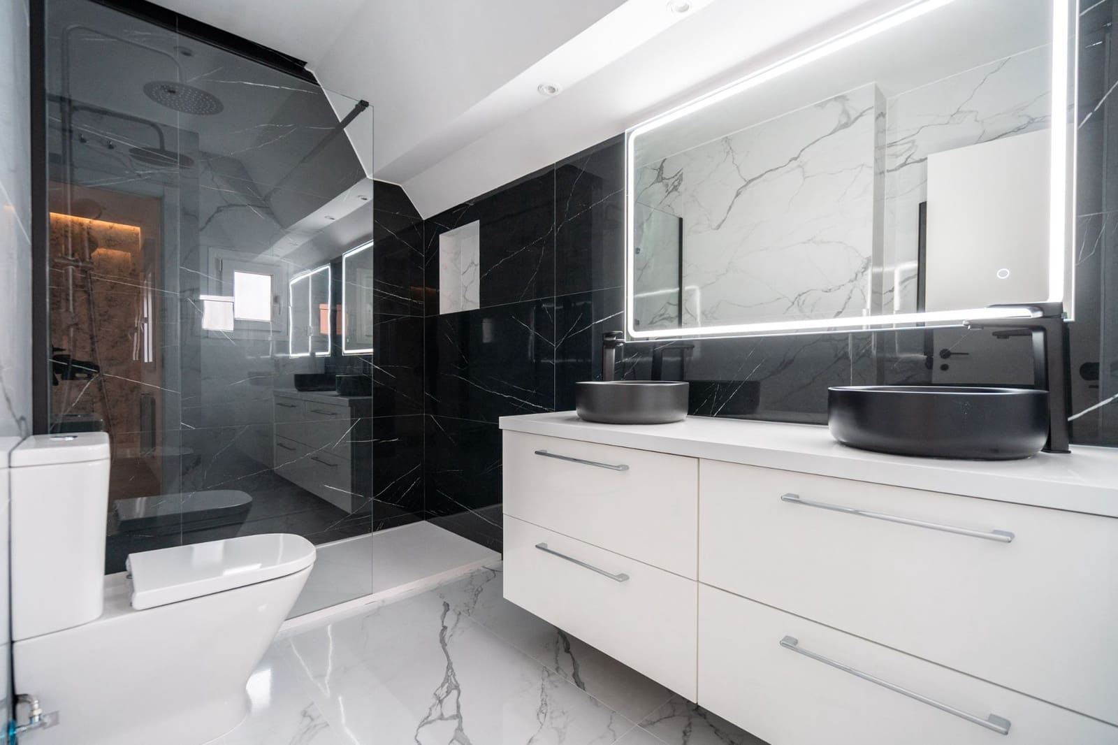 5 bedroom Townhouse for sale in Mejorada del Campo with garage - € 455,000 (Ref: 9449864)