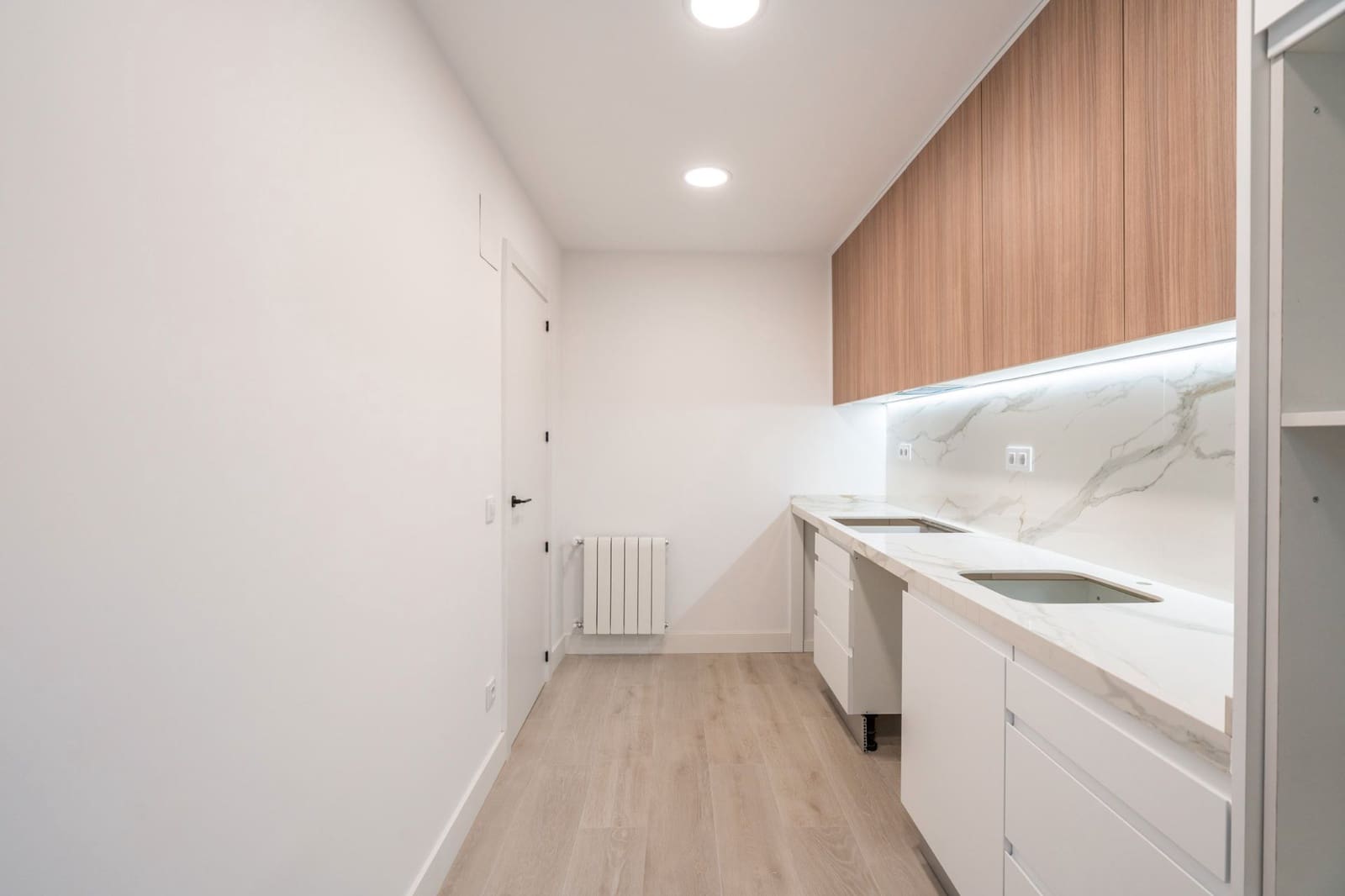 5 bedroom Townhouse for sale in Mejorada del Campo with garage - € 455,000 (Ref: 9449864)