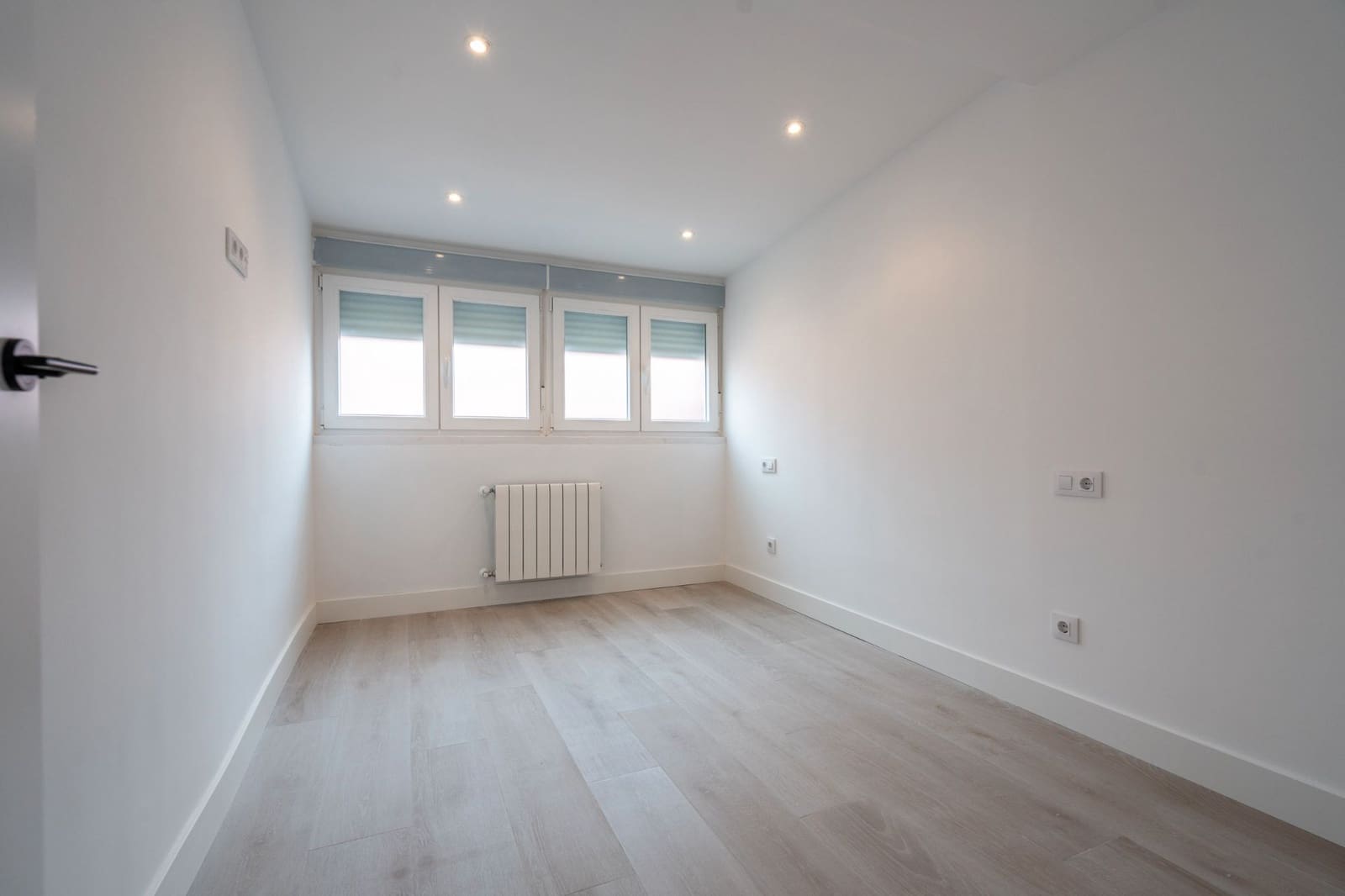 5 bedroom Townhouse for sale in Mejorada del Campo with garage - € 455,000 (Ref: 9449864)